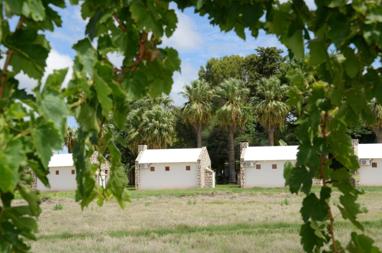 Kalahari Farmhouse Campsite Stampriet Bagian luar foto